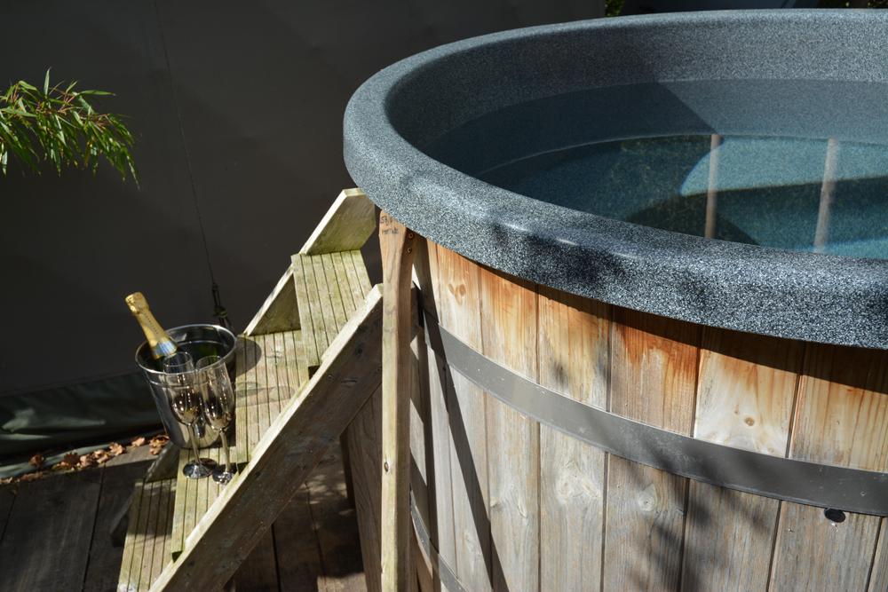 Hot Tub Glamping in West Wales | Glampsites with jacuzzis in West Wales