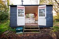 Shepherd's hut with lovely views of the East Sussex countryside