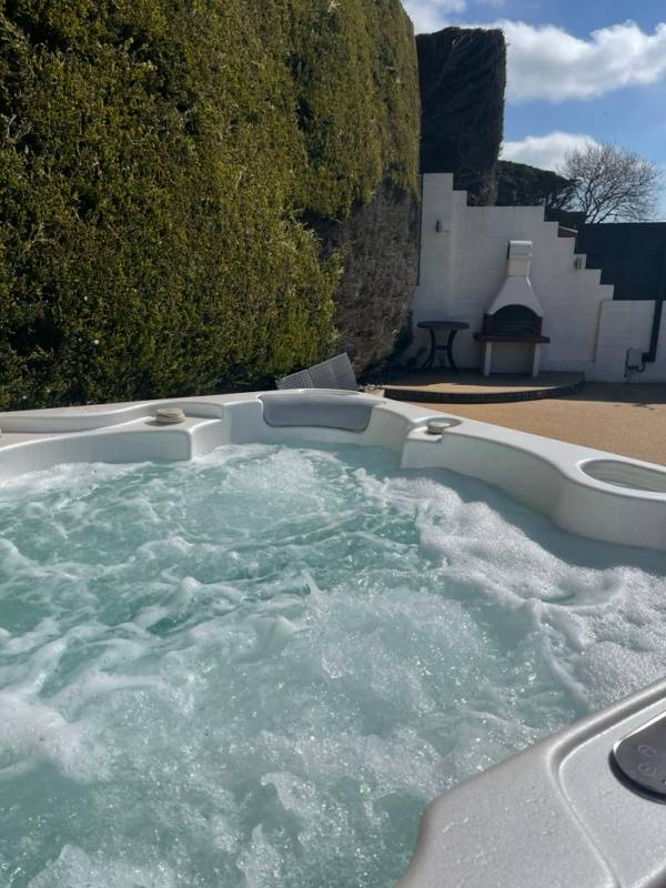 Whispering Waters Whole House - Off Peak