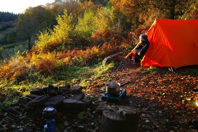 Top 10 Winter Camping Tips To Help You Stay Warm
