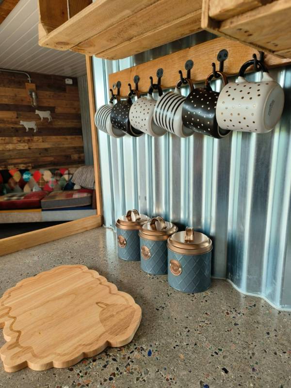 Crinkly Cabin with Sauna and Hot Tub