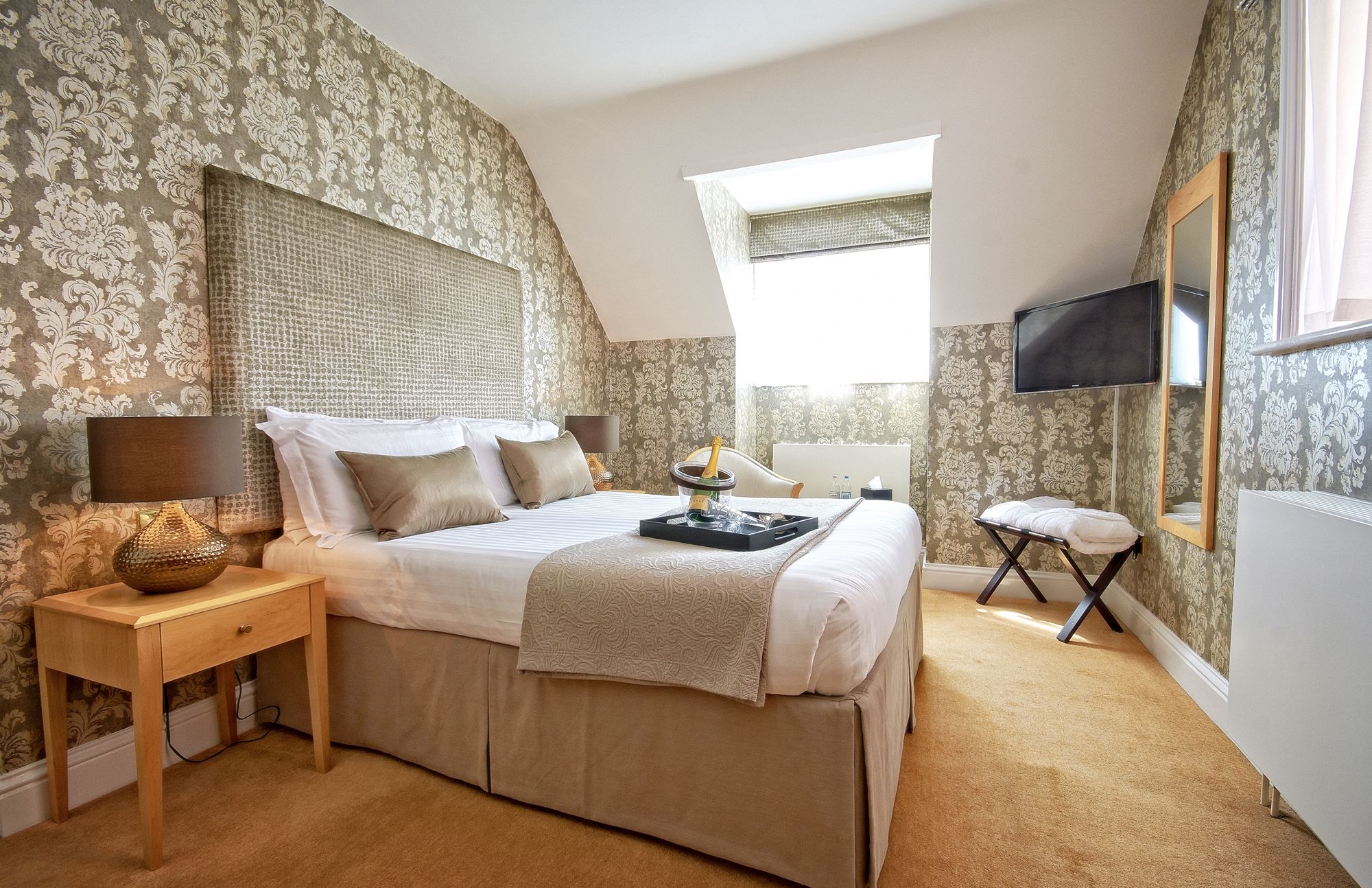 Hotels in South West England holidays at Cool Places