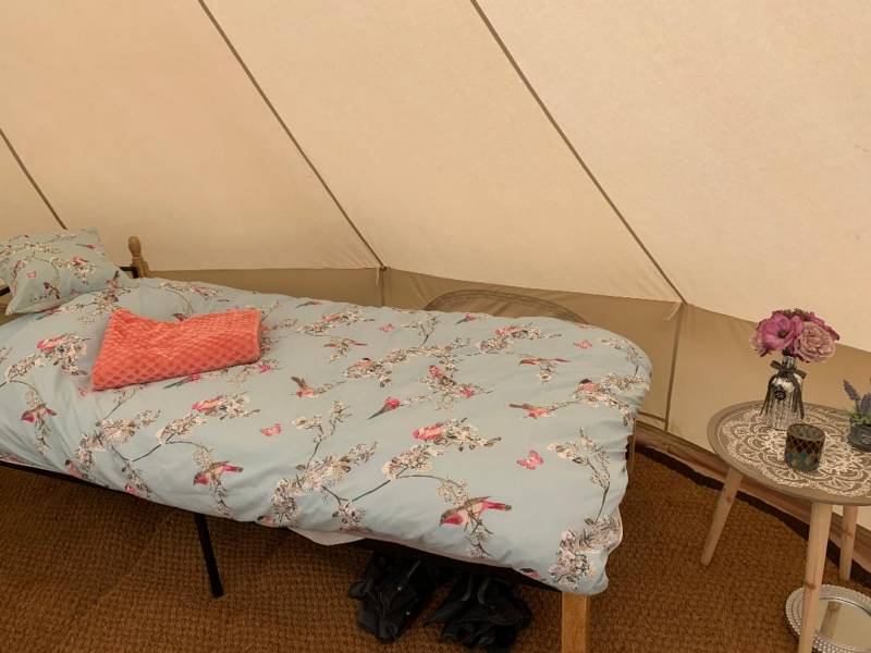English Country Garden-sleeps 3