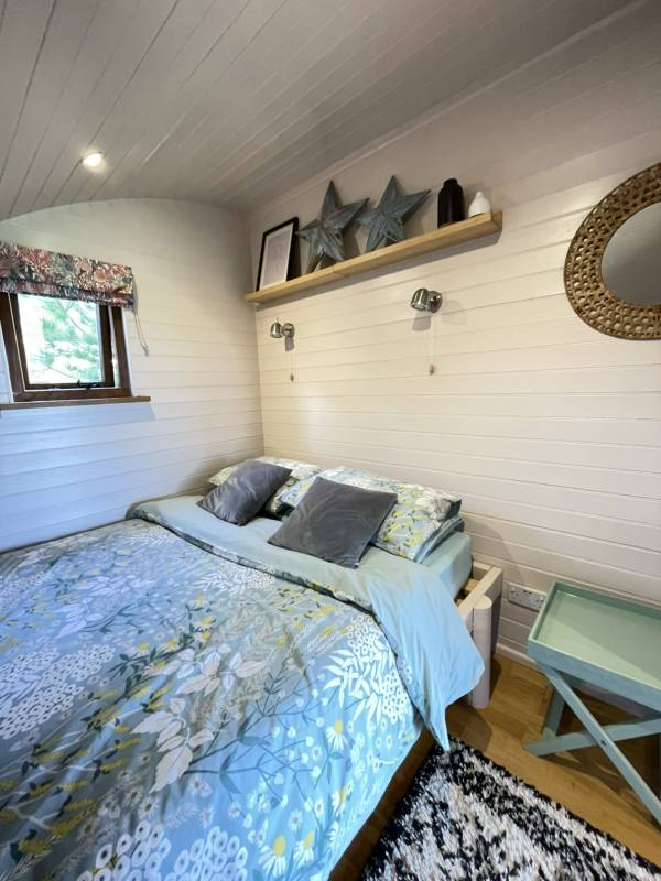Lamorna 1 Bedroom Glamping Pod with Hot Tub