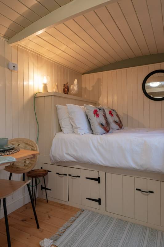 Chicken Hut With Hot Tub