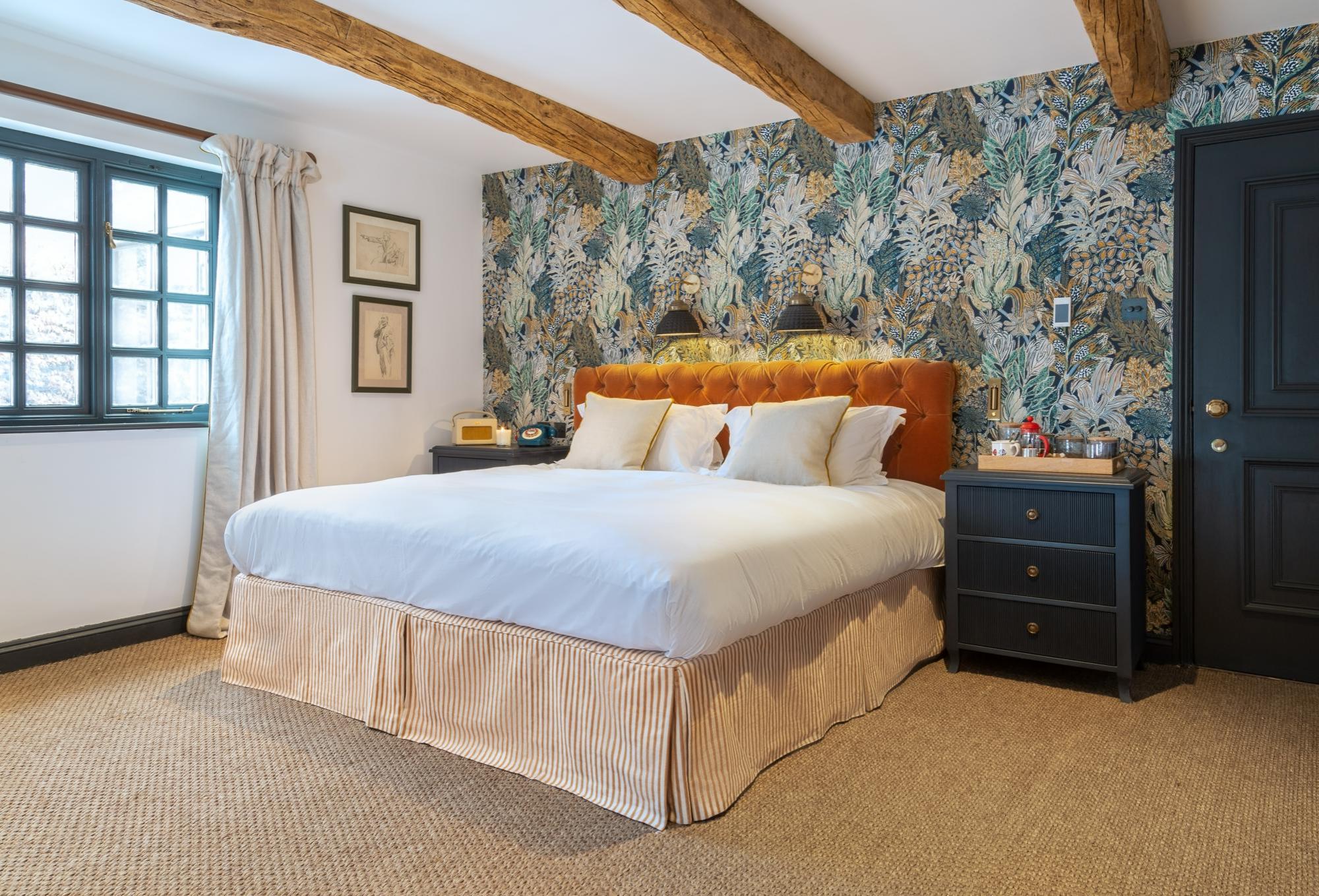 Family-Family Pubs with Rooms in the Cotswolds