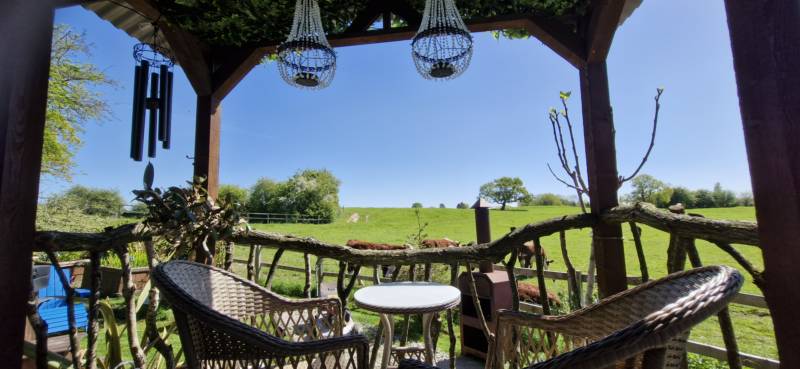THE PHEASANTS LODGE (shepherds hut)