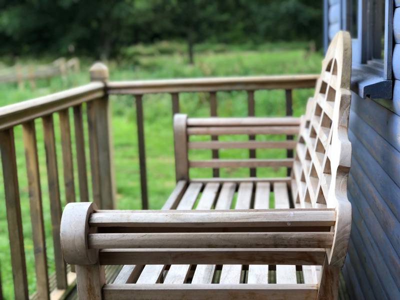 Lakeside Nuthatch Cabin
