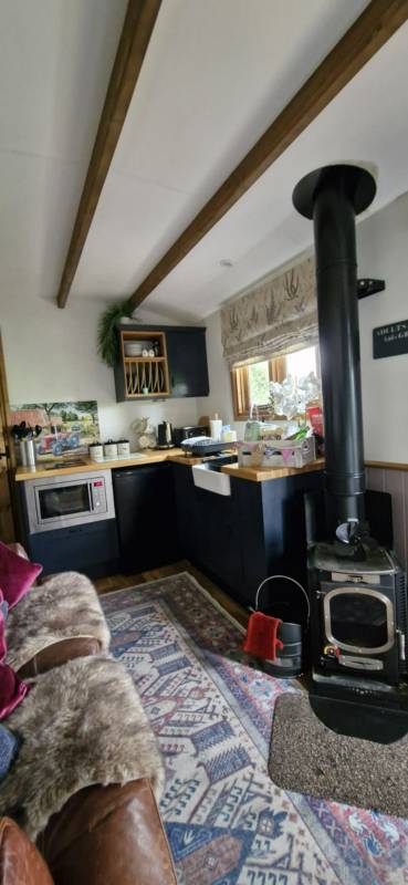 THE PHEASANTS LODGE (shepherds hut)