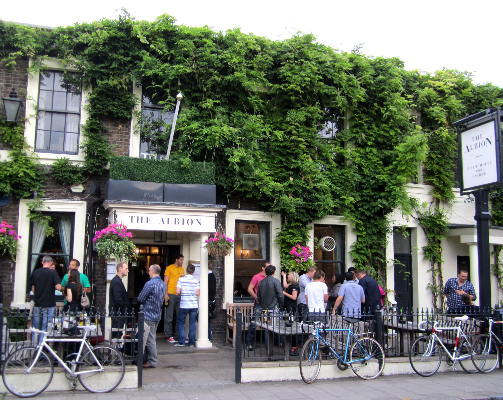 The Albion , Islington | Cool Places