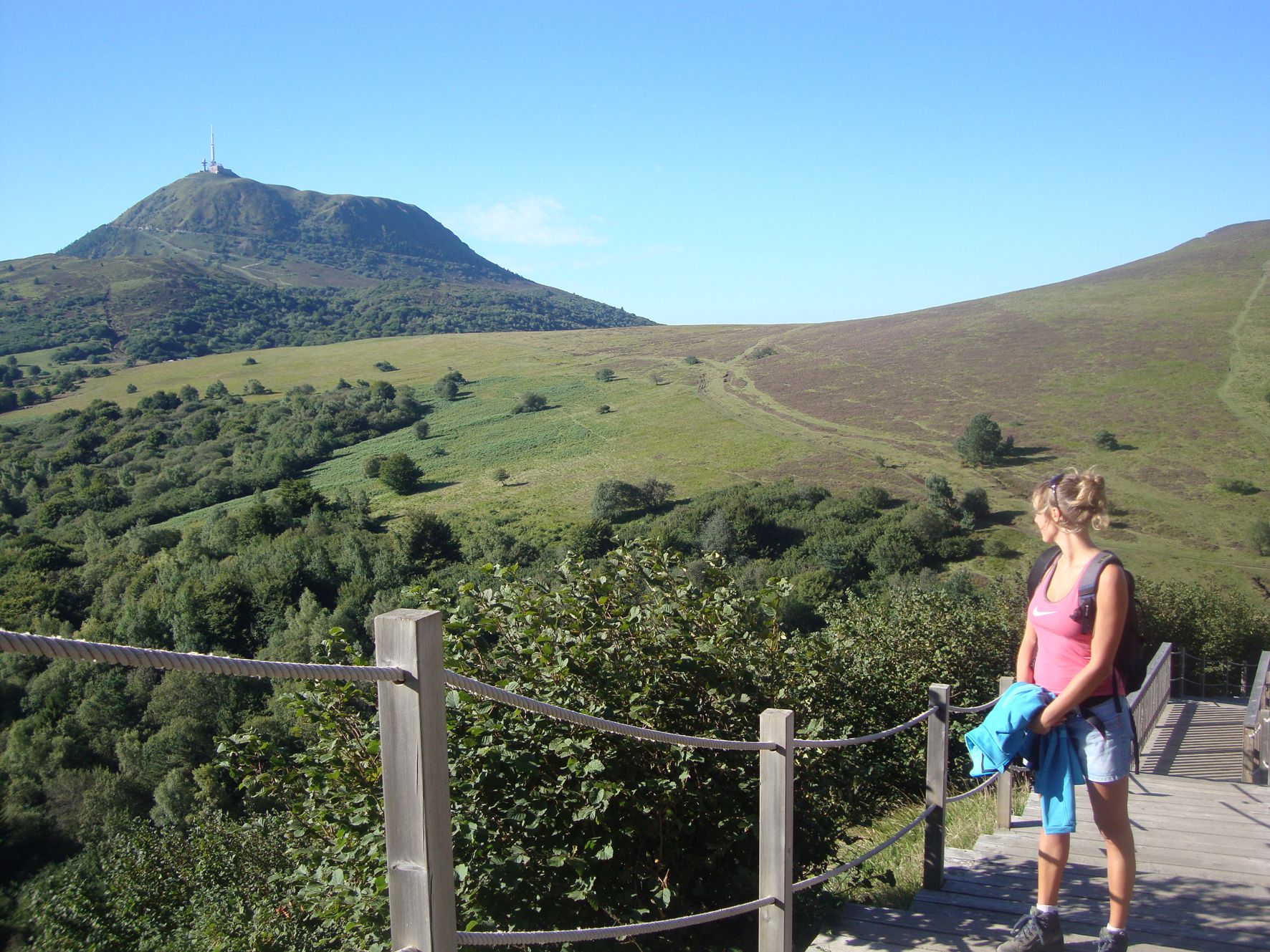 Campsites in Auvergne holidays at Glampingly