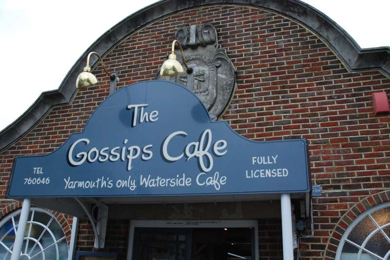 Gossips Café