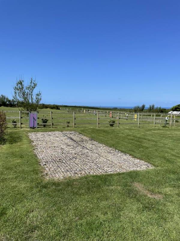 Fully Serviced Pitch, Paddock 1