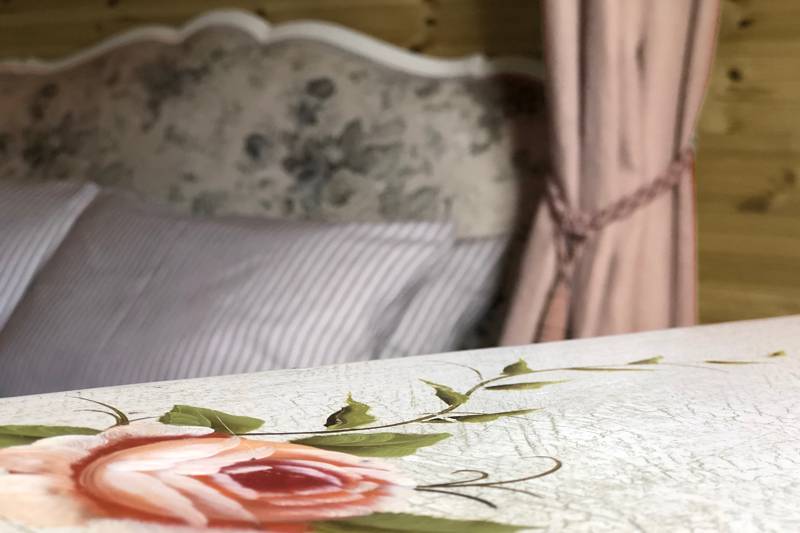 Lakeside Nuthatch Cabin