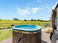 THE PHEASANTS LODGE (shepherds hut)