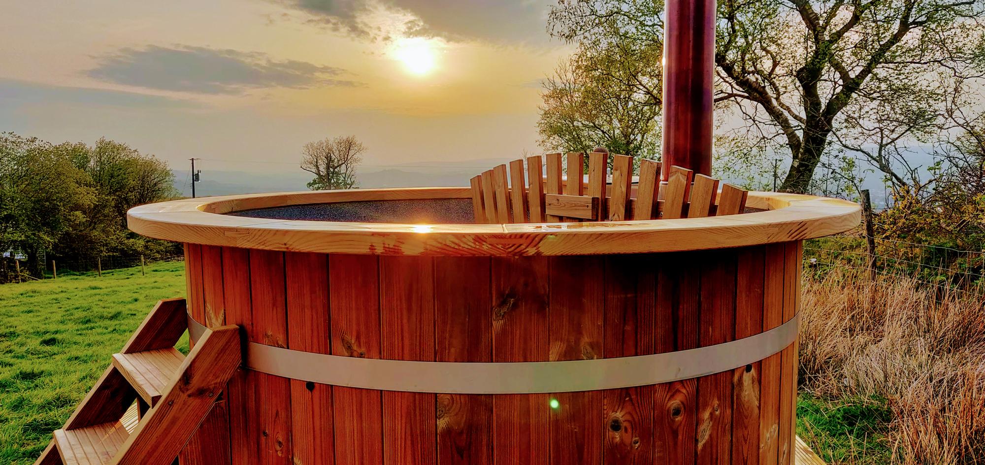Glamping sites with hot tubs in the Brecon Beacons National Park