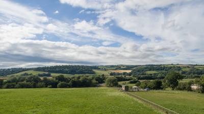 French Roulotte (sleeps 3 people)