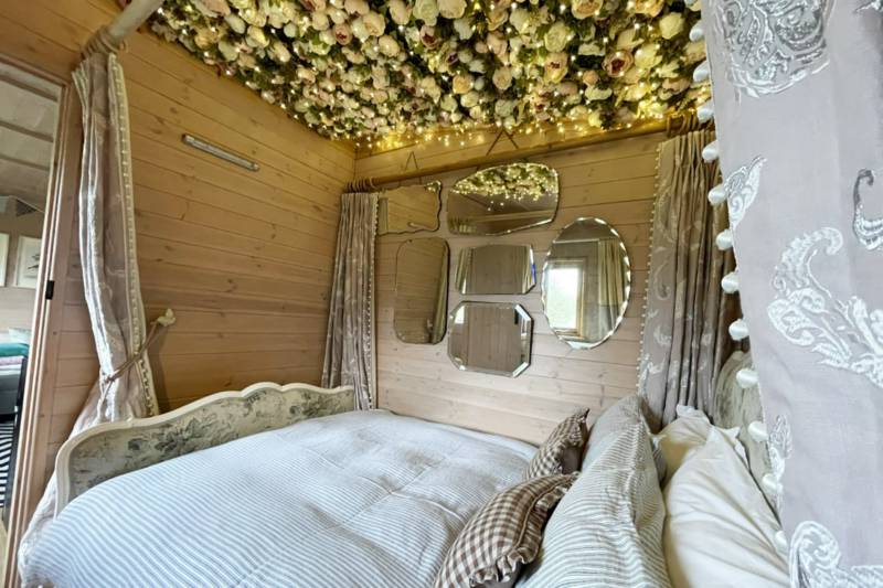 Lakeside Nuthatch Cabin