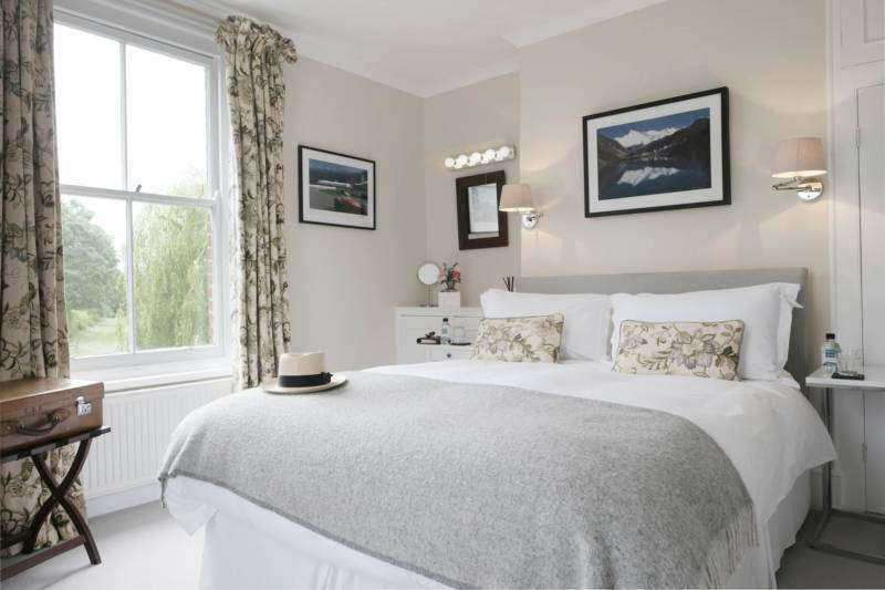 Saddlers B&B Funtington Road, Chichester, West Sussex PO18 9LG