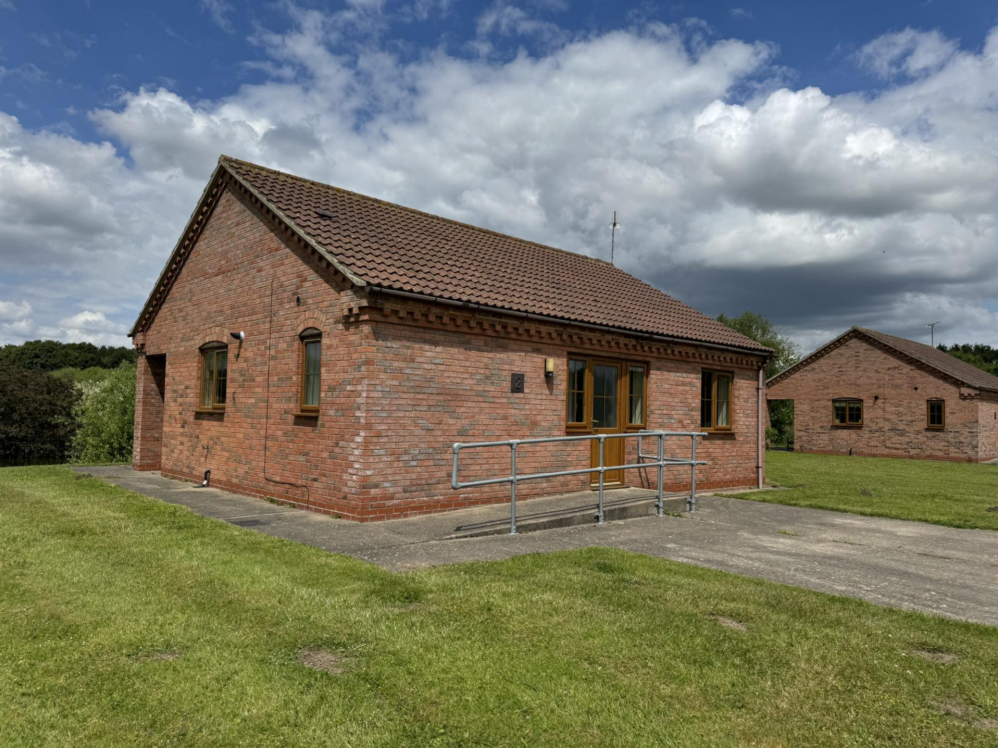 Red House Farm Ropsley Cottage 2 2 at Red House Farm Fishing Holidays - Bedful Web Bookings ...
