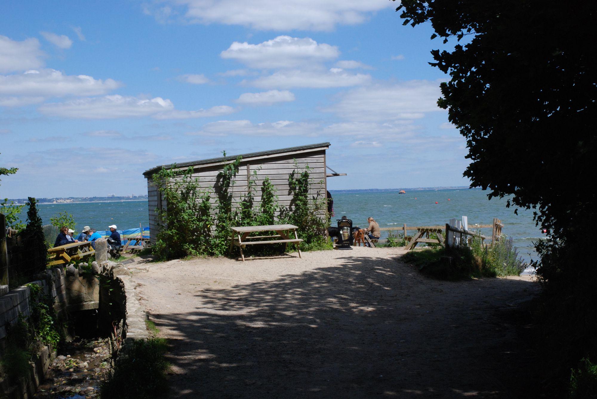 Hotels, Cottages, B&Bs & Glamping in East Dorset
