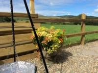 Skylark Shepherds Hut with Hot tub