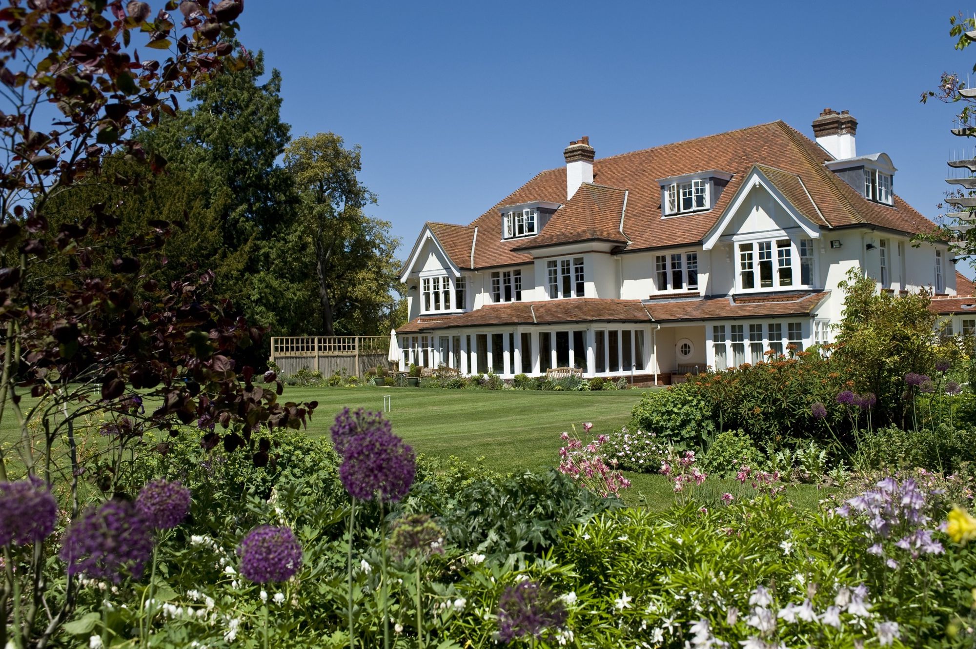 Hotels in Midhurst holidays at Cool Places