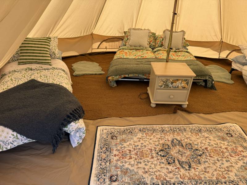 Glamping Bell Tent 01