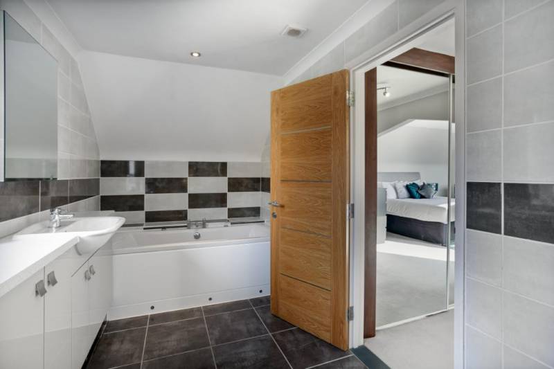 Master Bedroom + Second Bedroom - Off Peak