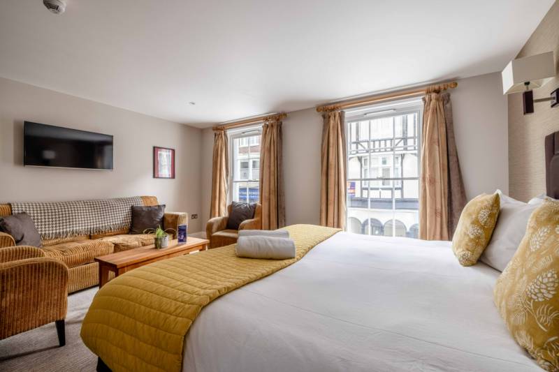 Goswell House Goswell Hill, 135 Peascod Street, Windsor, Berkshire  SL4 1DS
