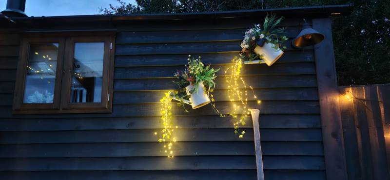 THE PHEASANTS LODGE (shepherds hut)