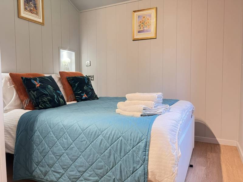 The Kingfisher Cabin