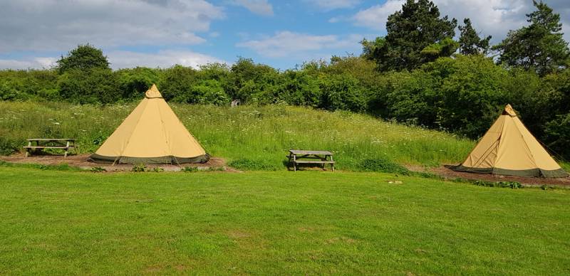 Glamping Tipi Tent 01