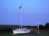 Cwch Tir Bach/ Small Land Boat