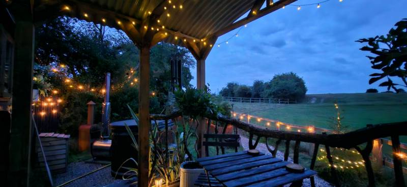 THE PHEASANTS LODGE (shepherds hut)