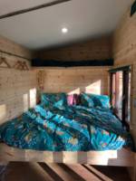 Hideaway Hut with private hottub