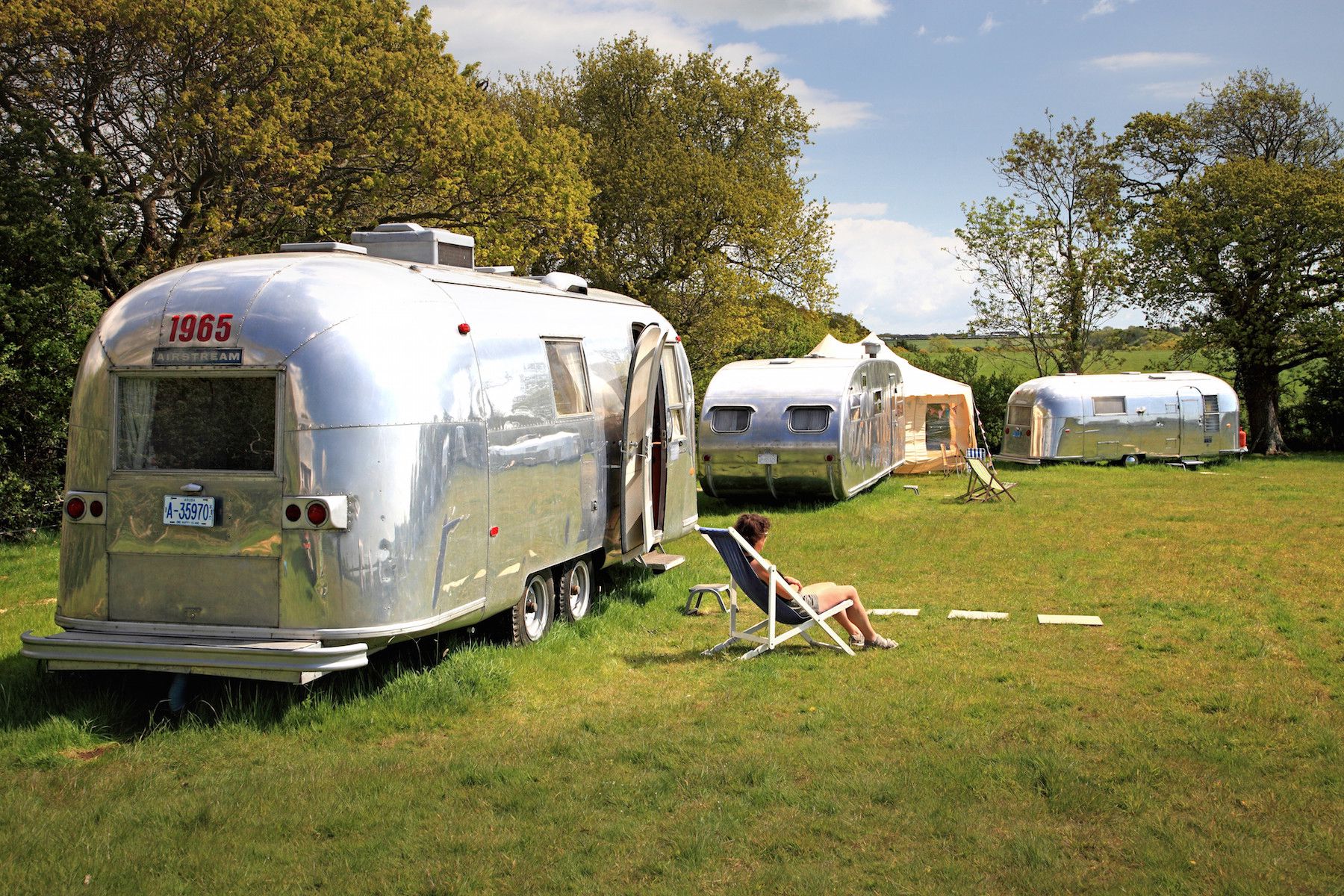 10 of the Best Vintage Vans in UK – Airstream Trailers & Vintage Caravans – Cool Camping